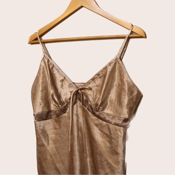 Silk blouse top - Picture 2 of 4